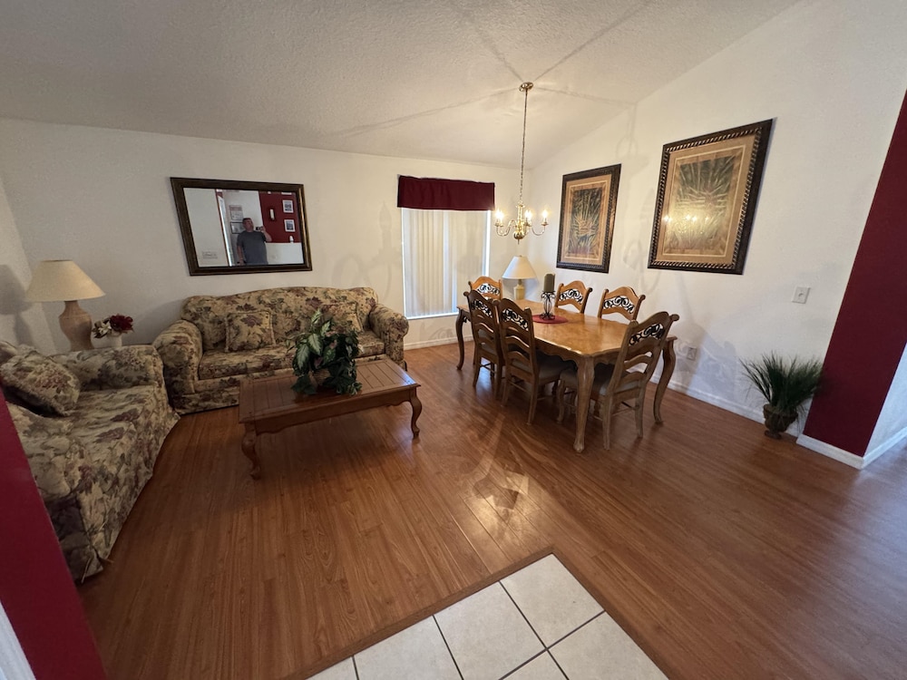 Luxury Vacation Home in Kissimmee, Perfect for Families and Golfers