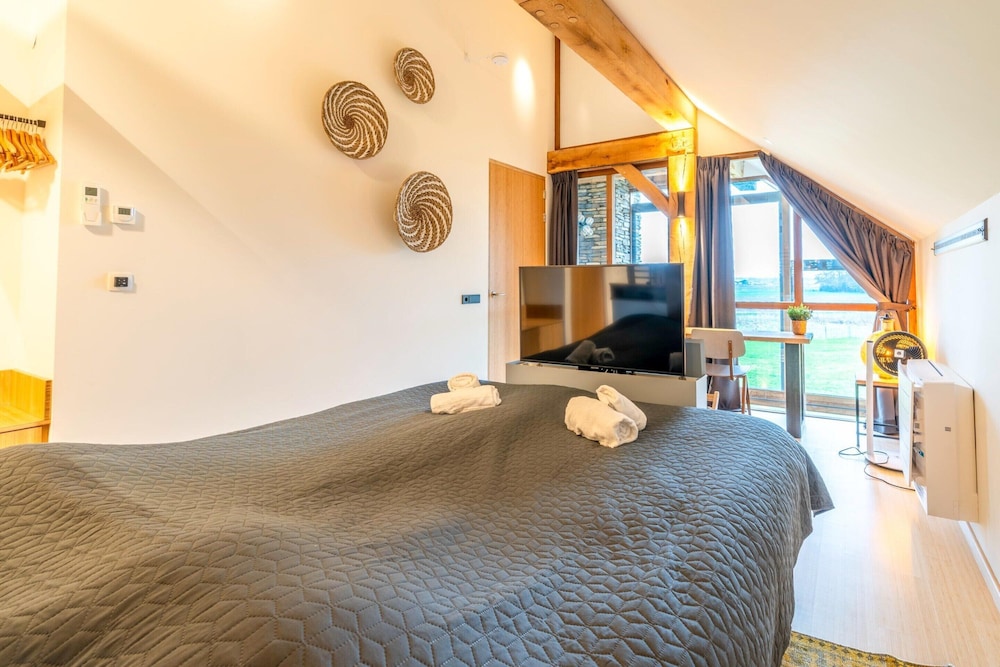 Luxurious and Sustainable 6-person Holiday Villa