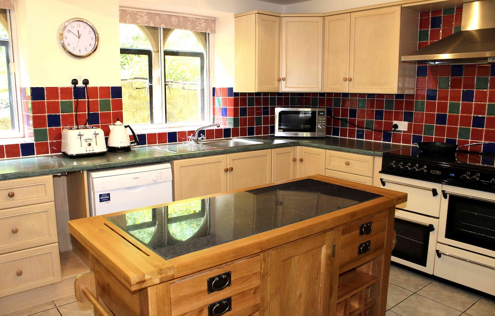 Stroud Vacations - Cotswolds Valleys Accommodation Springfl - Property Image 26