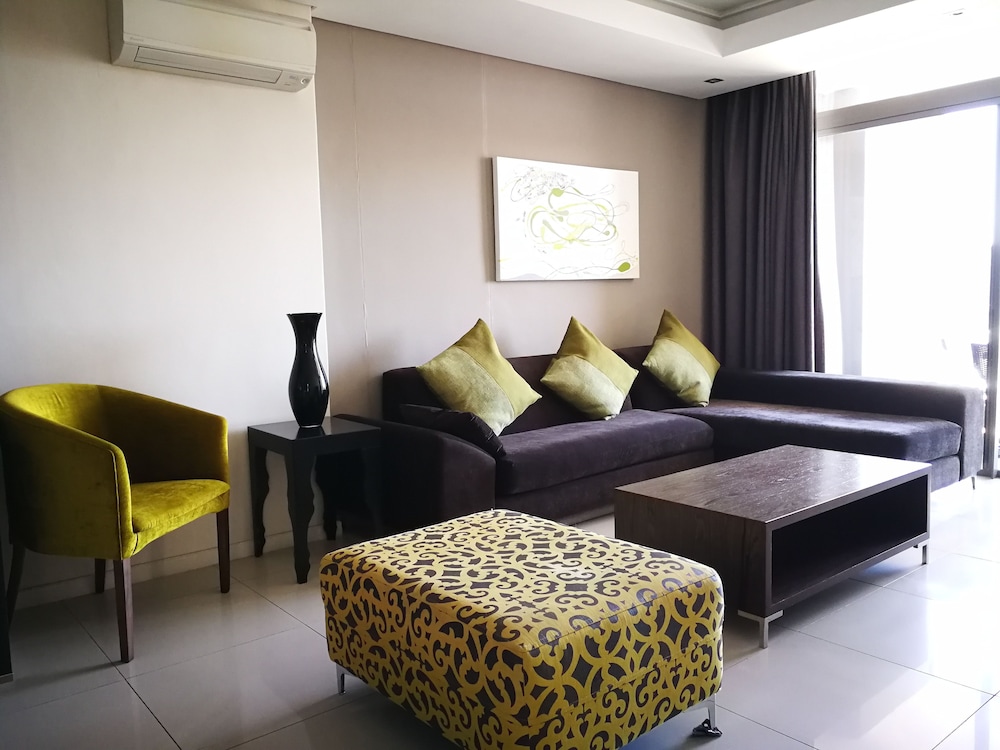 Island Letting-Crystal towers