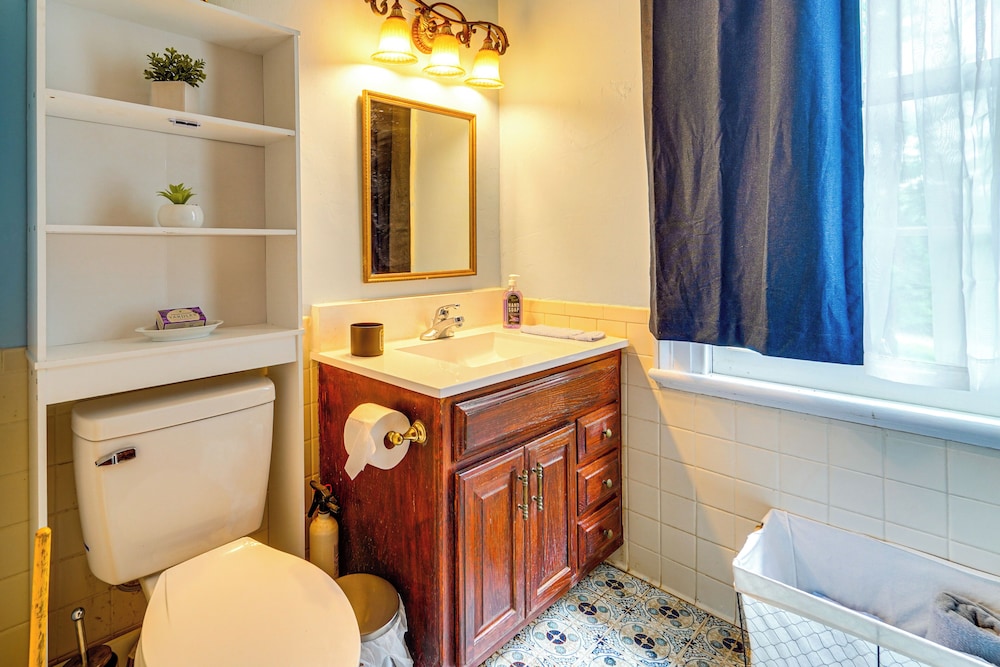 Historical 30-acre Retreat in Virginia!