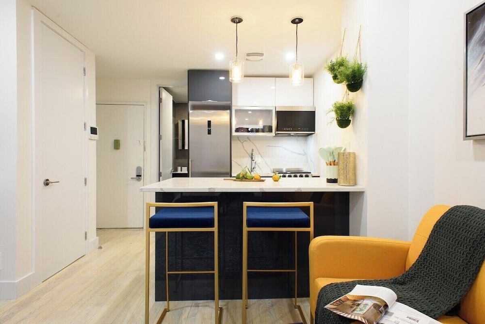 1597 New York Apt