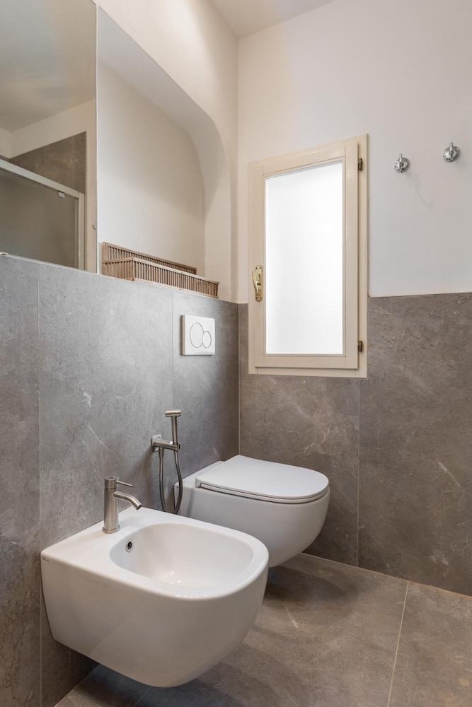 Via D Azeglio 37 - Casa Dell Auriga