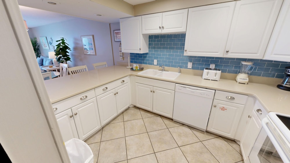 Beach House 501a 2 Bedroom Condo
