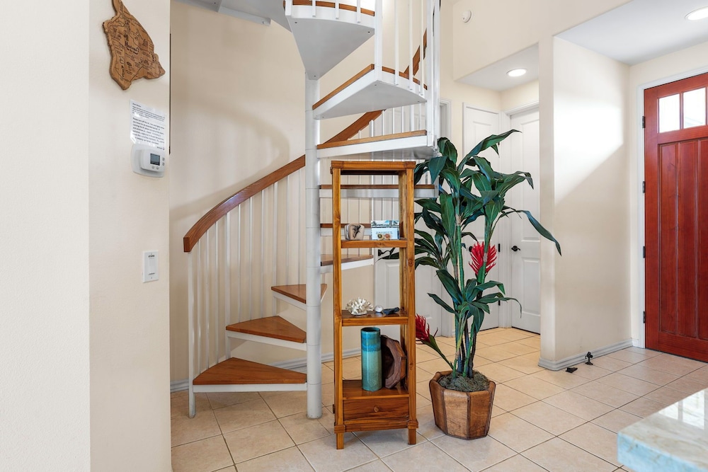 2 Bedroom with Loft and Mountain Views