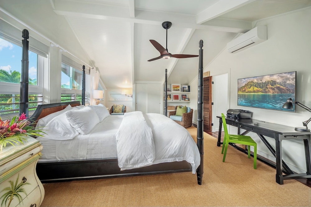Secret Beach House in Kilauea