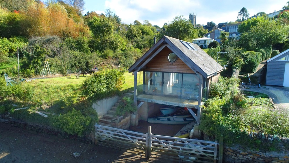 Water Edge House Boathouse