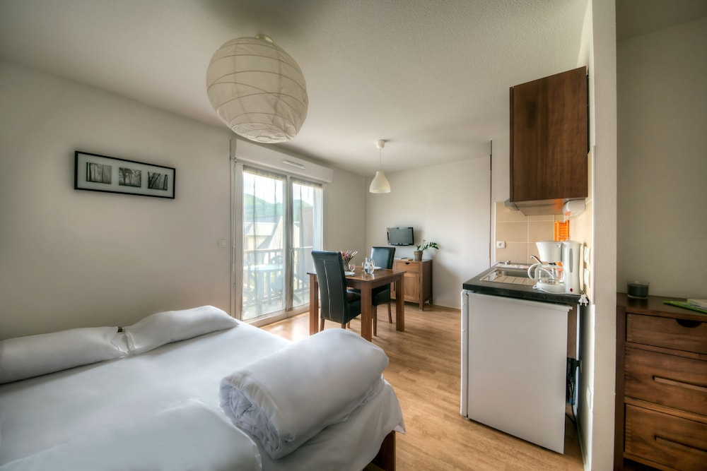 Lourdes Vacations - Zenitude Hotel - Residences L'Acacia Lourdes - Property Image 28