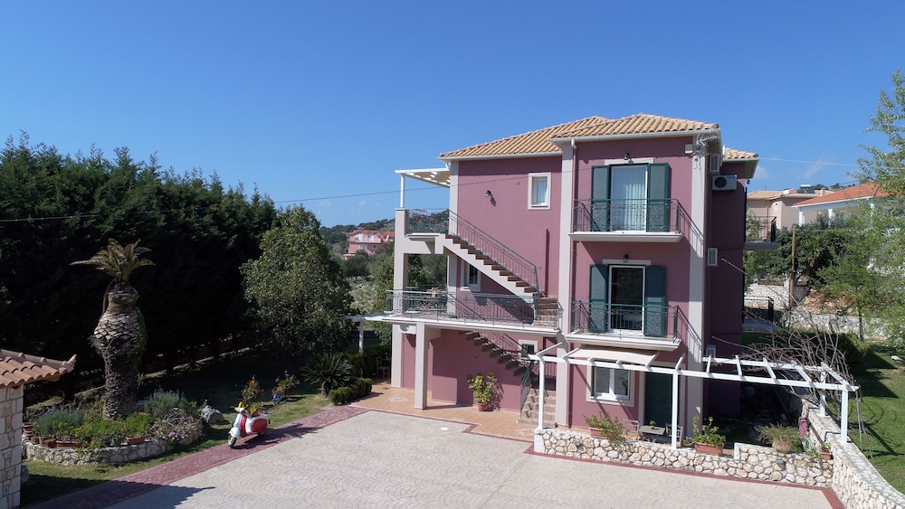 Dina Apartments