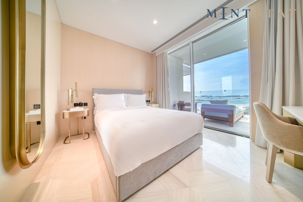 Five Palm Jumeirah Residences -Mint Stay