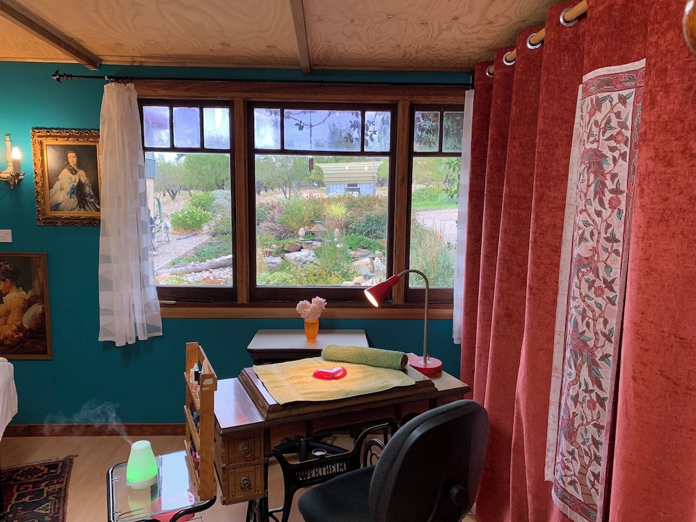 Old Chaff Mill Retreat - - luxury vineyard accommodation