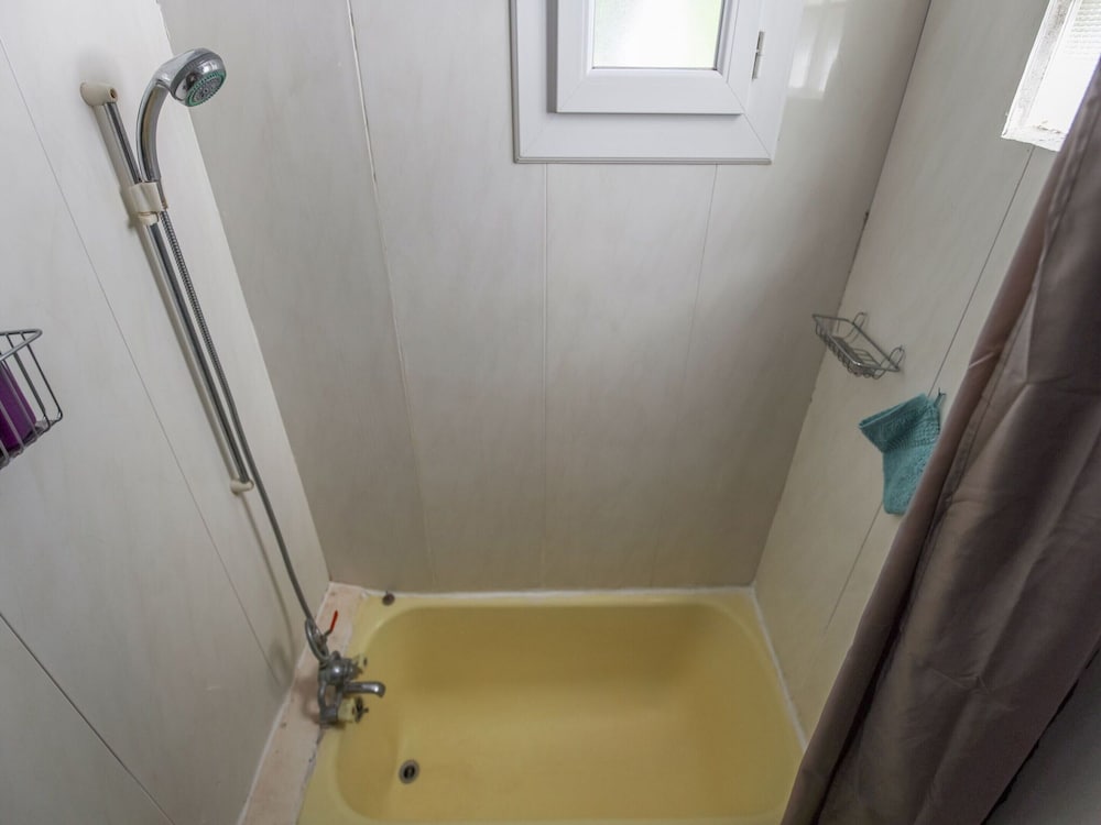 Traditional Holiday Home in Brinon sur Beuvron