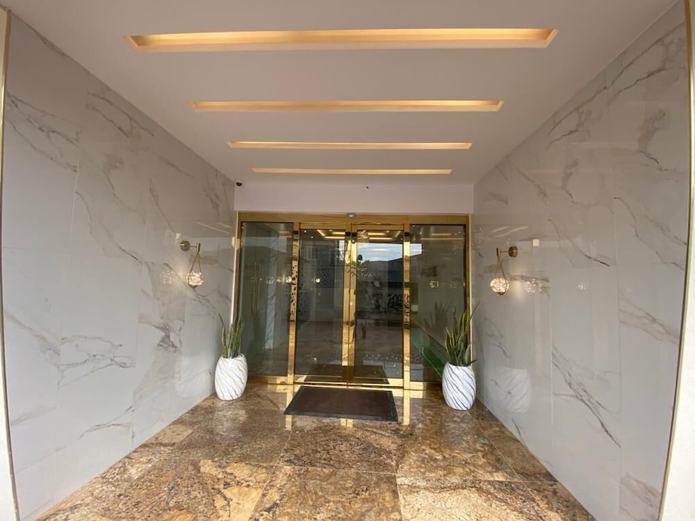 Lagos Vacations - God's Touch Apartment - Property Image 2