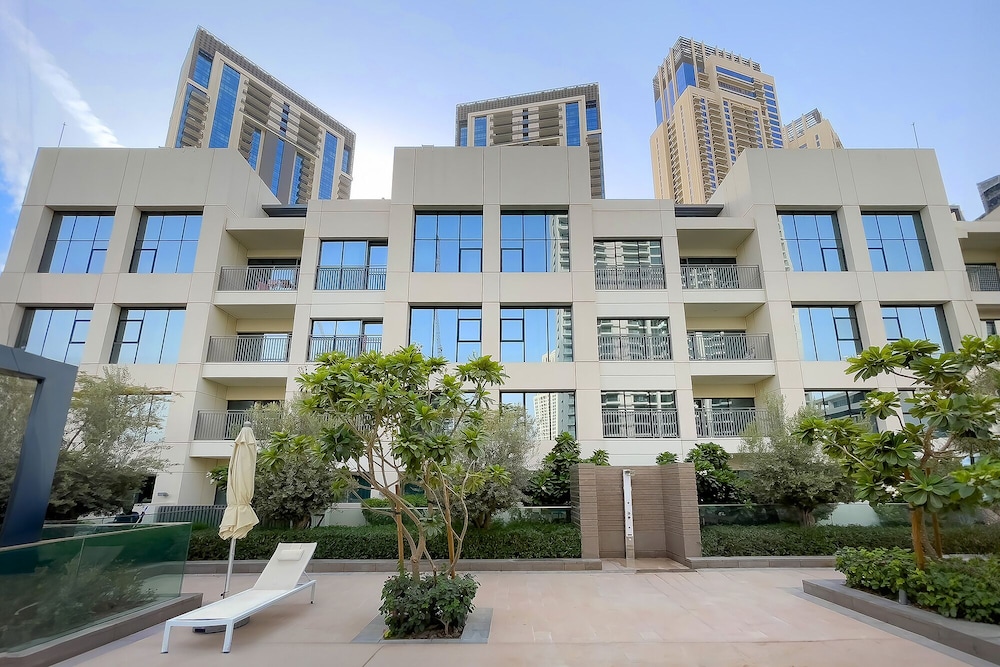 Wonderful Apartments in Icon Bay