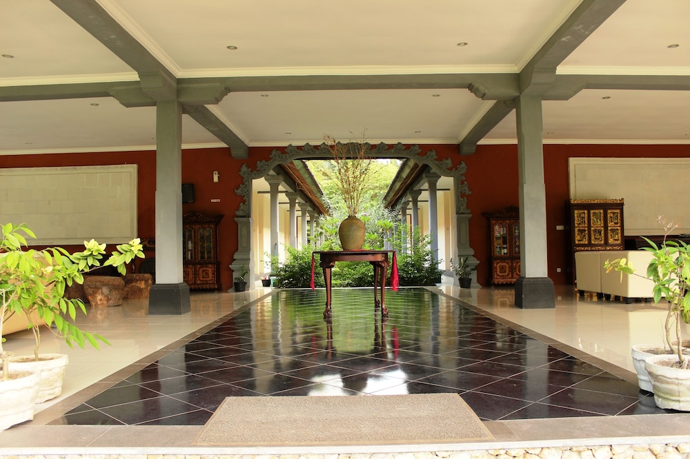 Ring Sameton Resort Hotel
