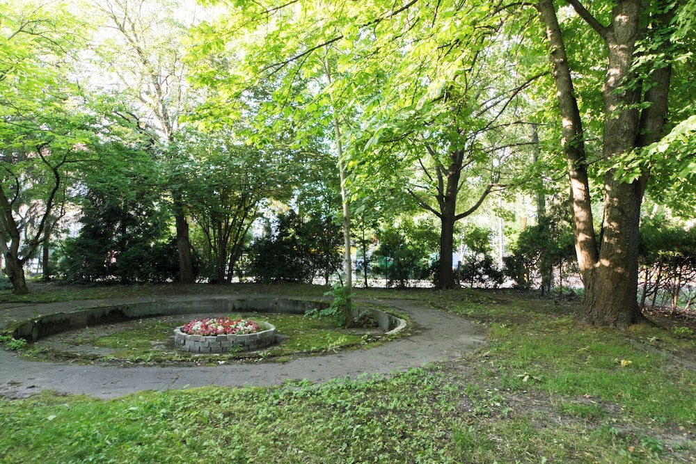 Cozy Flat With A Garden