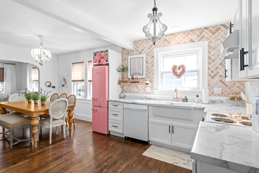 The Pink & Old Clarksville House
