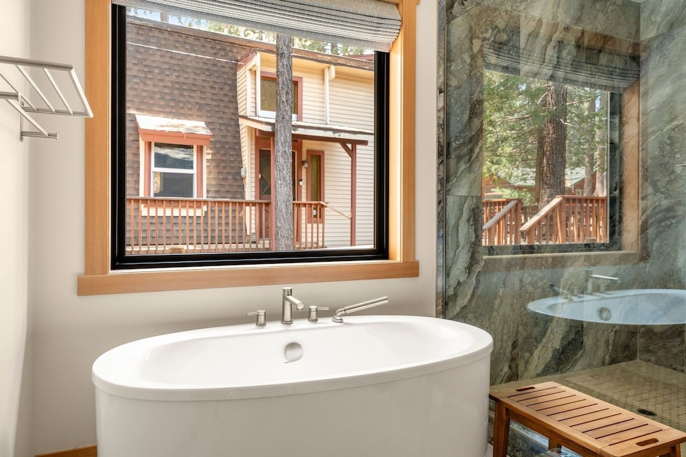 34 - The Maple Crest 5 Bedroom Home