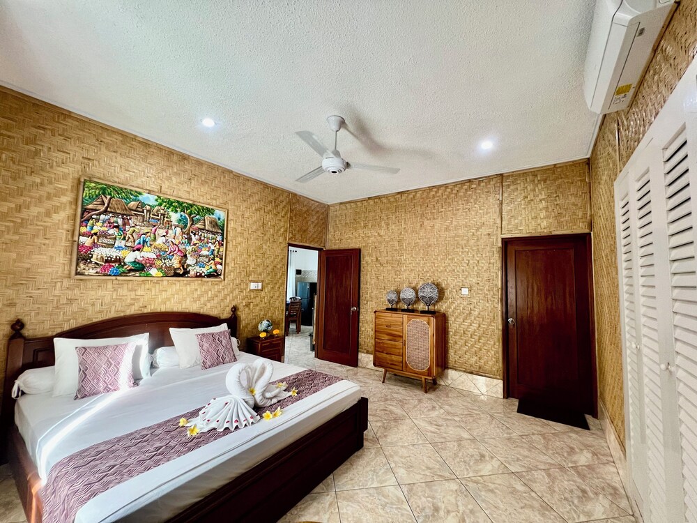 Villa Tiga Naga Sanur