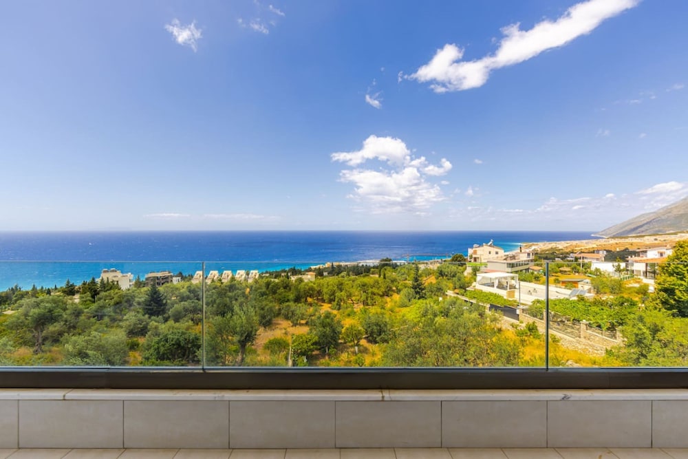 Villa Belle Azure in Gjilek