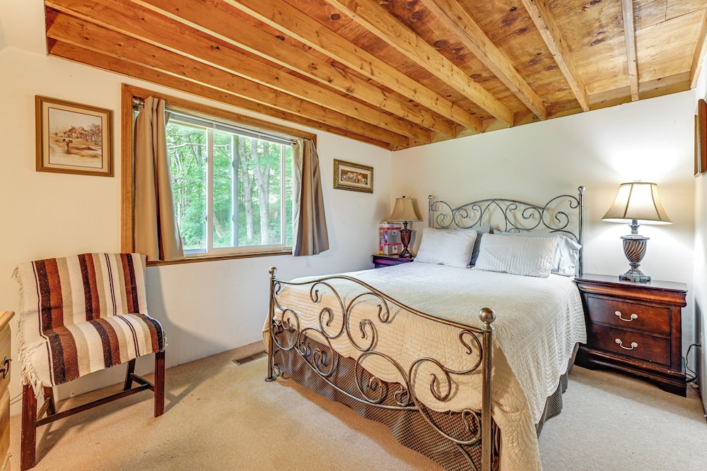 Hike & Fish: Delaware River Cabin w/ Views