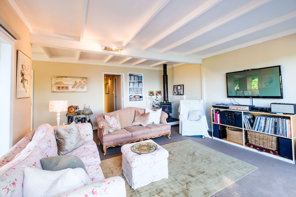 Palm Beach Cottage view 5