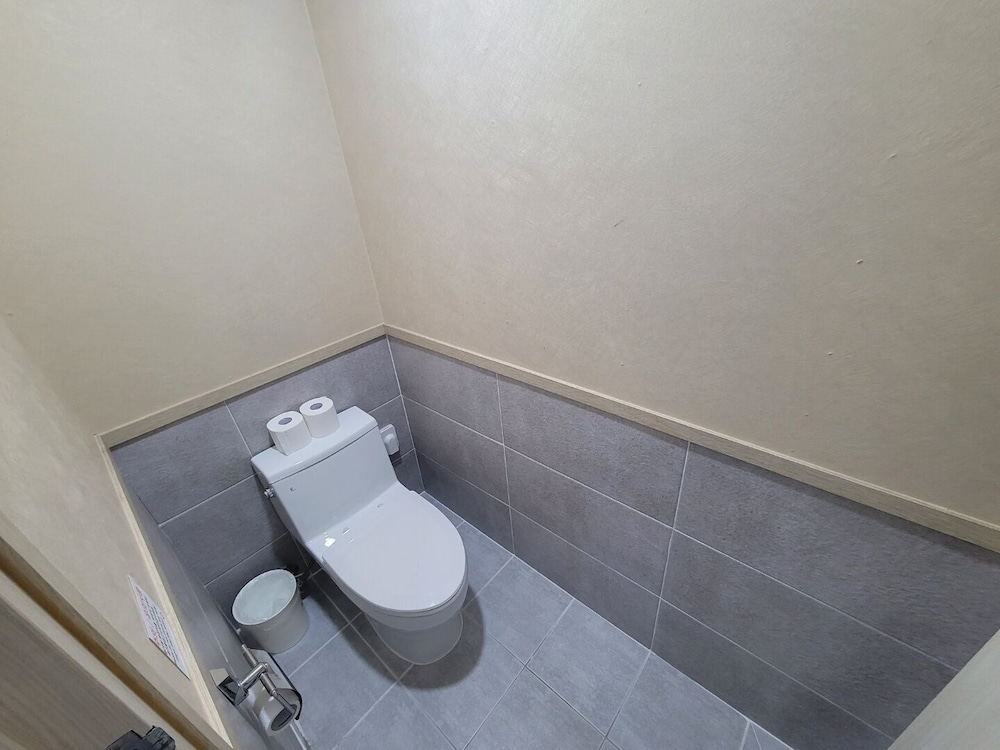 Cheonjiyeon Crystal Hotel 34