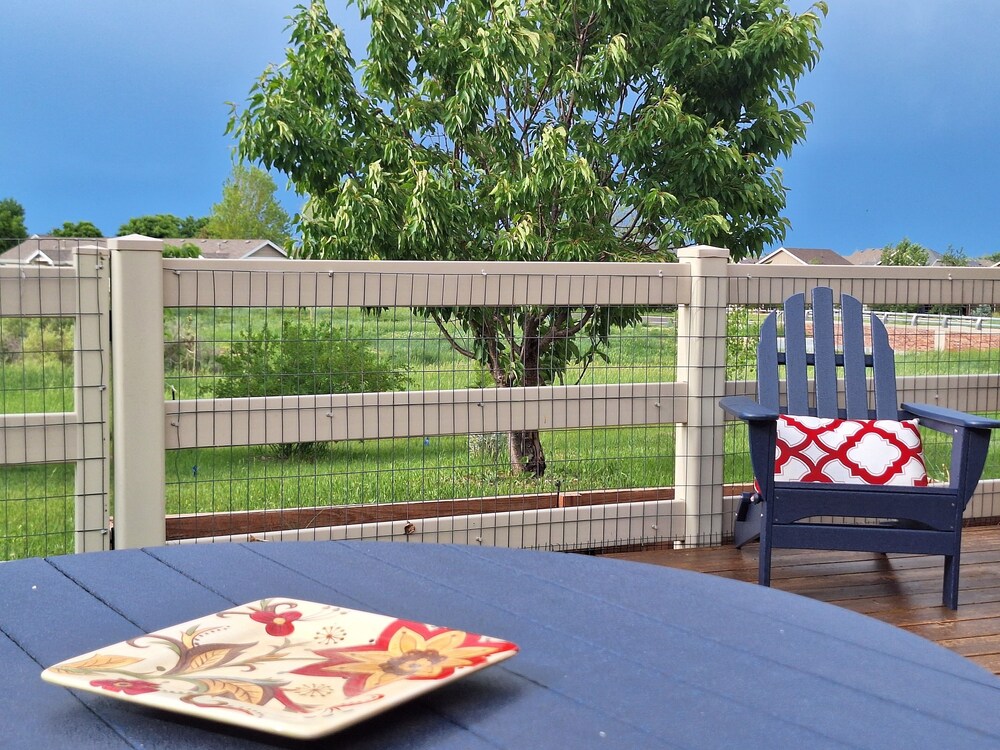 Rigden Retreat Garage, Dog Friendly, Near Trails