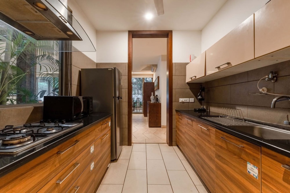 Aster by Hireavilla - 3BR w Private Pool in Parra