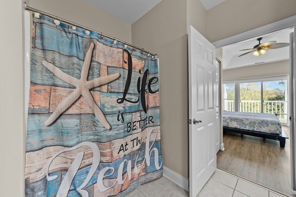 World Tour 306b 3 Bedroom Condo