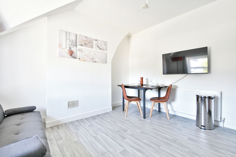 1 Bed Flat Near Cardiff City Centre
