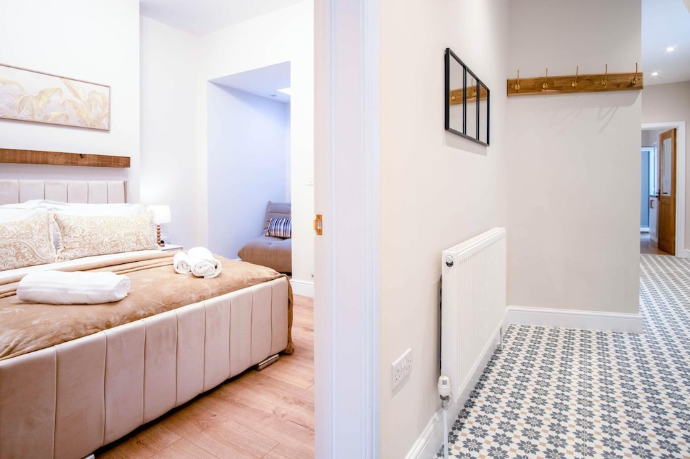 Seascape Retreat - 3 Bedroom Flat - Porthcawl