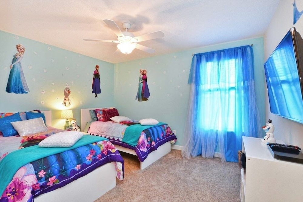 Florida Dreaming 6 Bedroom Home