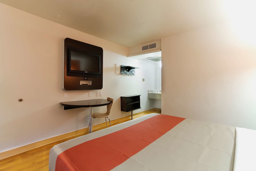 Motel 6 Capitol Heights, MD - Washington
