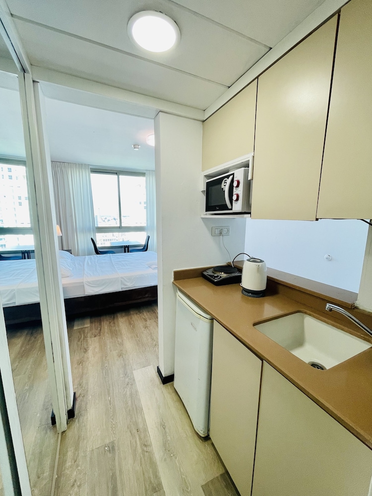 Carmel Holiday Apartments