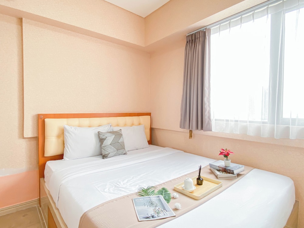 Comfort And Tidy 2Br With Extra Room Apartment Meikarta