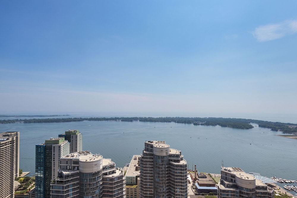 Metropolis Condotel Suites - York Street