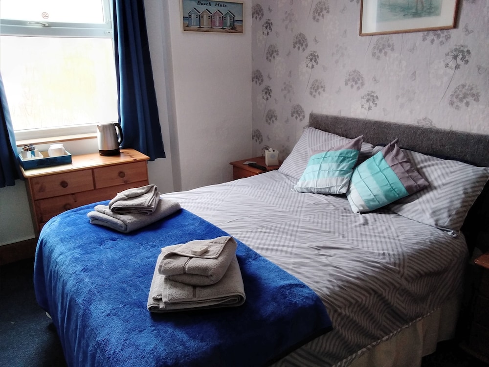 Whiteways Hotel
