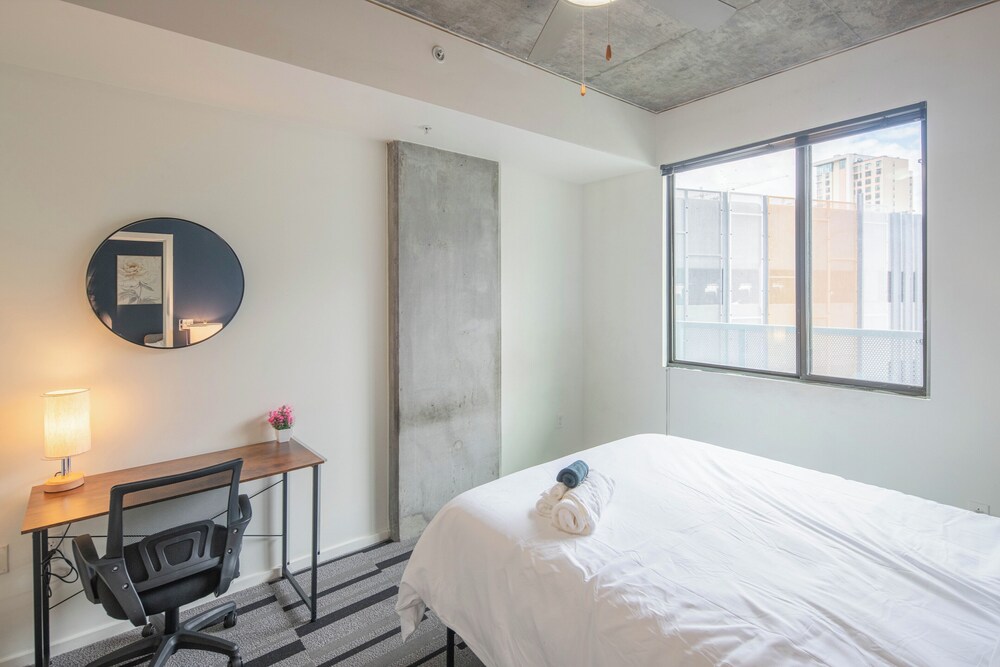 ROVE LIVING/KL - Roosevelt Point