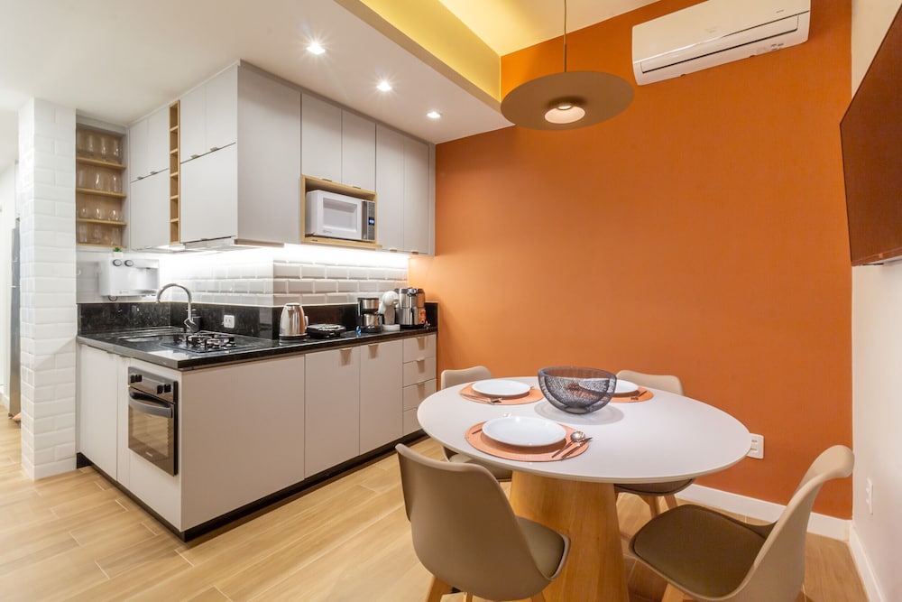 Loft With Soundproof Windows 5-minute Walk to the Beach Nsc304