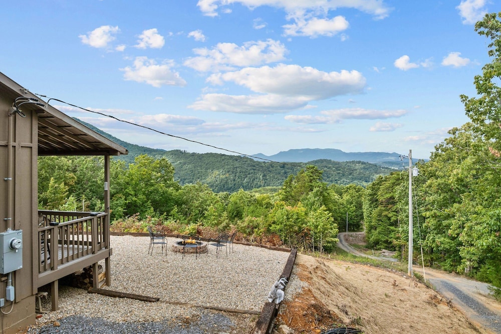 John Wayne View 3 Bedroom Cabin