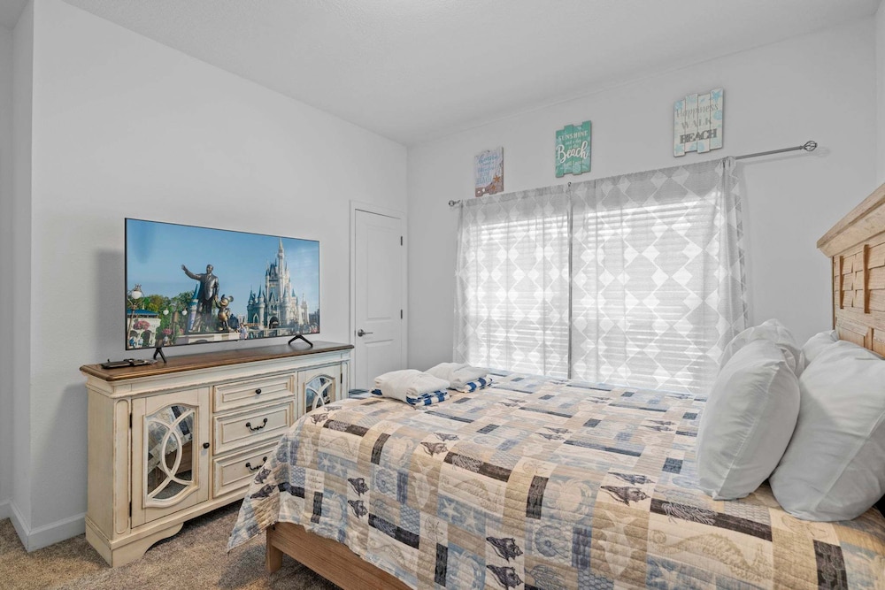 Magical Themed Home With Pool in Top Resort