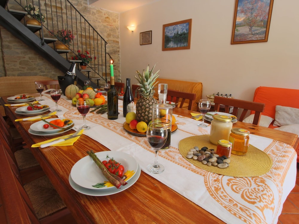 Property With Swimming Pool, Spacious Garden, Private Terrace and Views