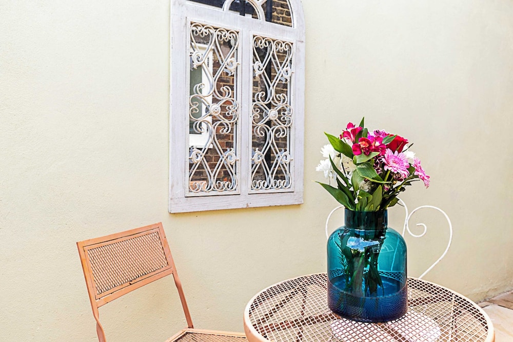 Charming London Retreat