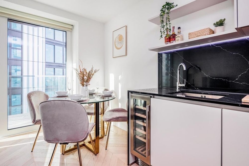 Cosy London Apartment Near River Thames