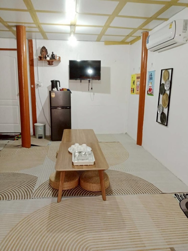 Aran Hostel & Cafe Nakorn Sawan