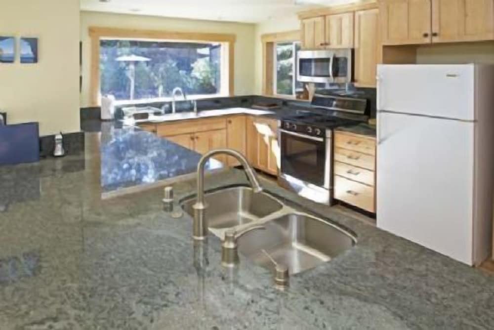 Lake Tahoe Vacations - Pine Needle Meadows - Property Image 12