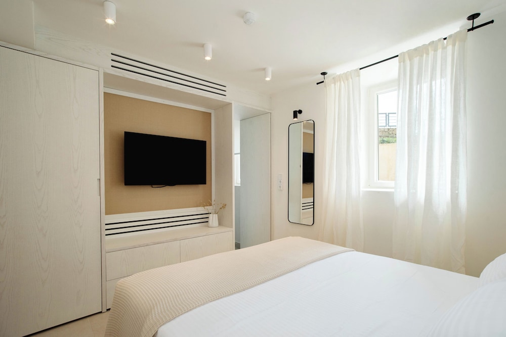 Kukutseli Country Living by White Dream