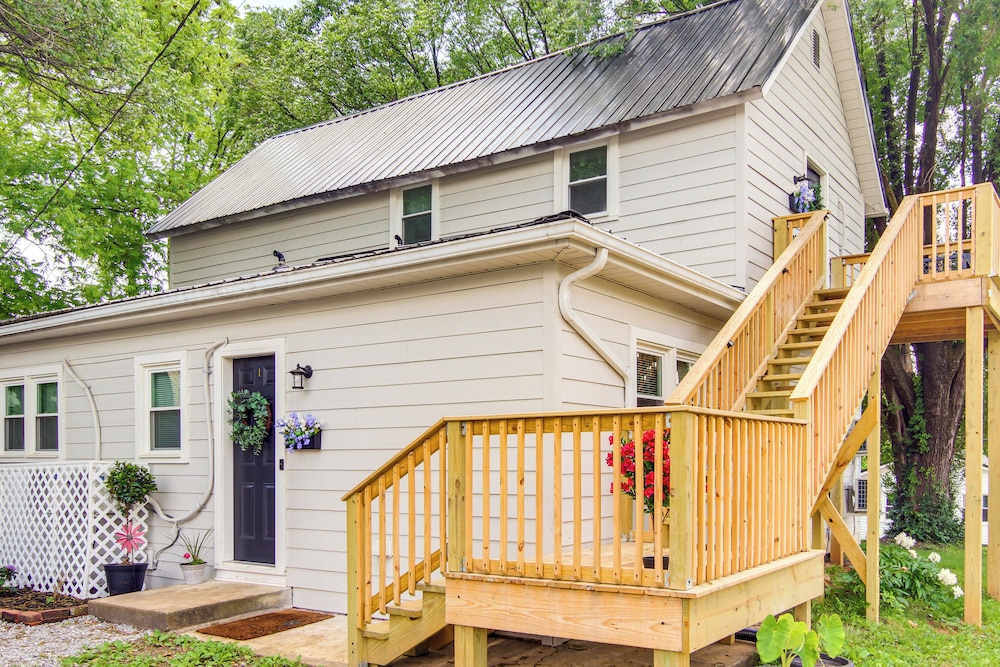 4 Mi to Nolichucky River: Apt w/ Shared Yard!