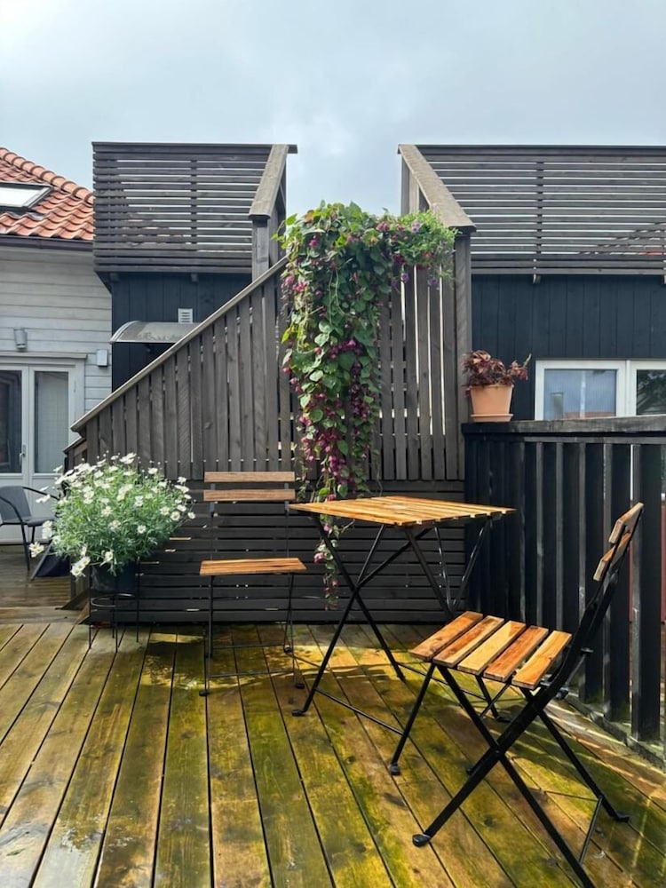 Deluxe Central 2 Bedrooms With View and Underground Garage in Stavanger